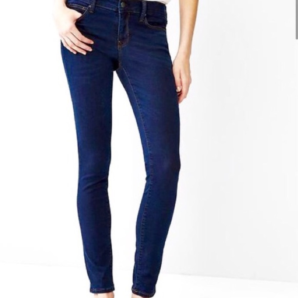 Like new! Gap 1969 Skinny Legging Jeans 27 / 4